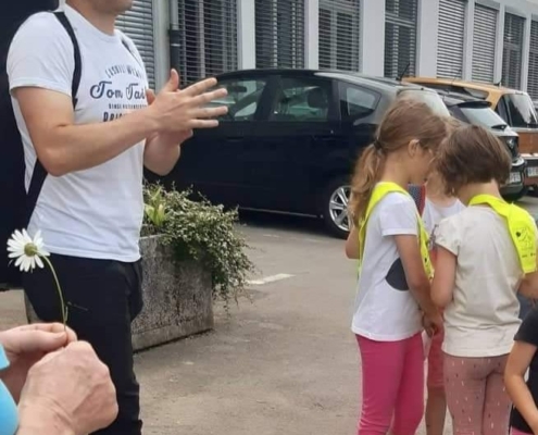 Pohod s kitaro (učenci in stari starši - druženje)